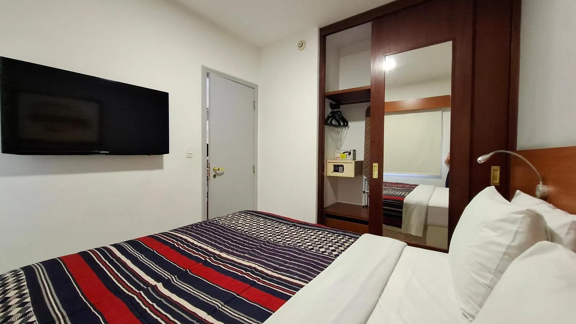 Hotel Flat Incrivel Proximo Shoppings Jk E Vila Olimpia Sao Paulo